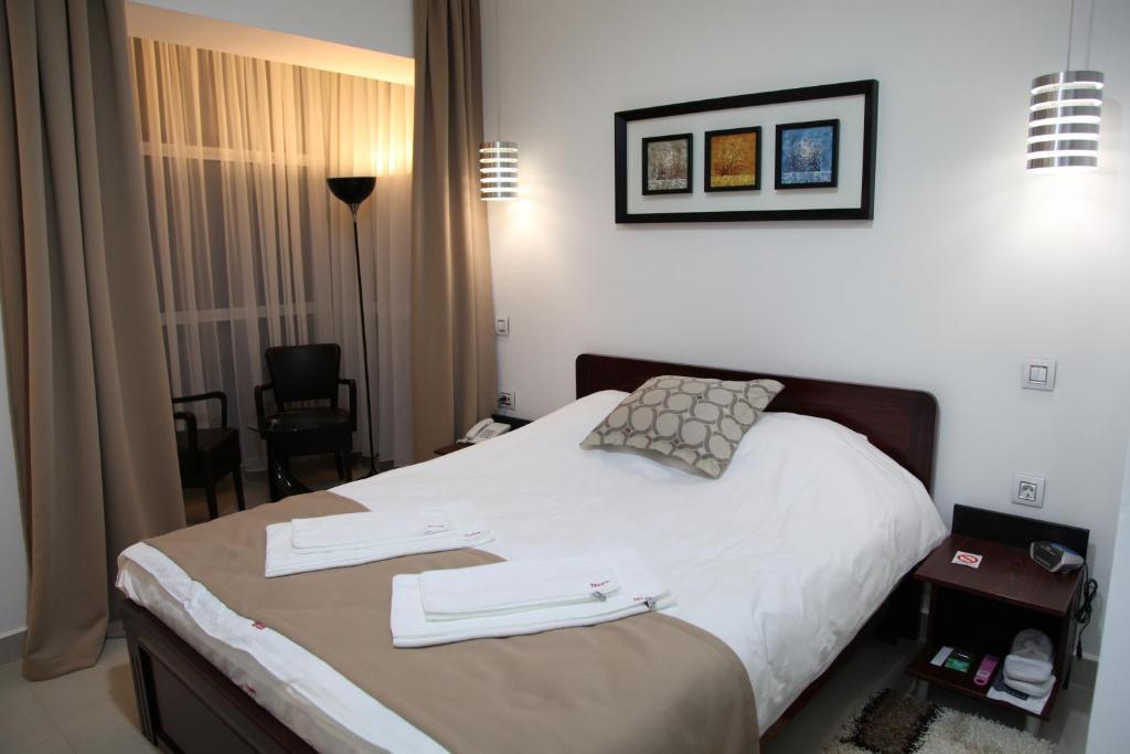 Hotel Zeder Garni Belgrade Room photo